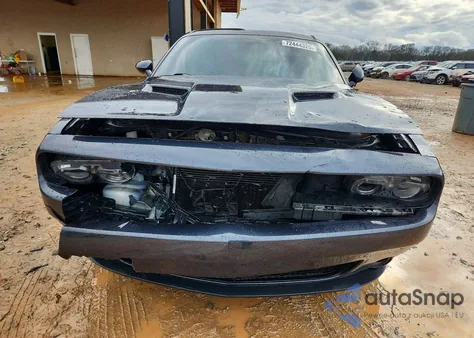 2019 Dodge Challenger Sxt z USA, uszkodzony, nr VIN 2C3CDZAG8KH674241